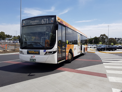 Chirnside Park SC/Maroondah Hwy