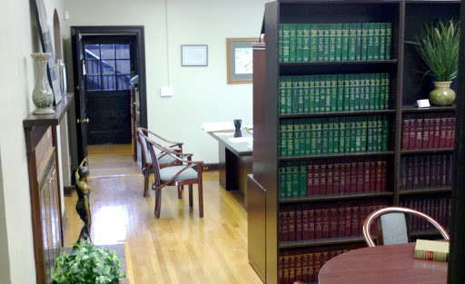 Attorney Geoffrey Farrington