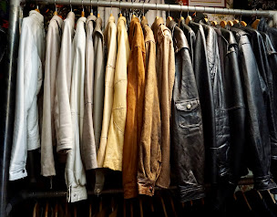 Photo n°3 de Vintage Factory – Friperie vintage à Concarneau à Concarneau (Magasin de vêtements vintage)