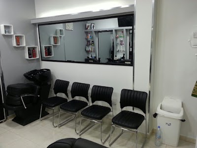 Photos of Coiffeur Homme