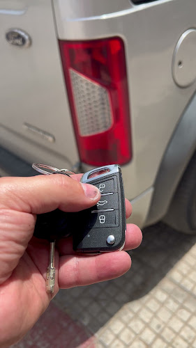 Opinii despre Κλειδαράς & Κλειδιά Αυτοκινήτων Smart Key Ελευσίνα în Ελευσίνα - Αλλος