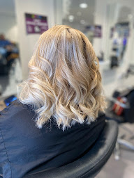 Photo n°6 de POP'UP Coiffeurs Aigues Mortes à Aigues-Mortes (Salon de coiffure)