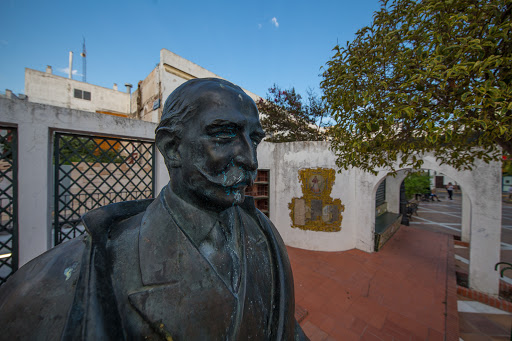 Plaza Isaac Peral Garden
