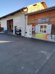 Photo n°1 de DAMIEN CHÊNE AUTOMOBILE à Ceyzériat (Magasin de pneumatiques d'occasion)