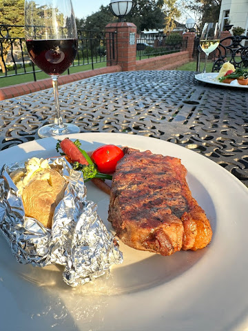 Redlands Hotel & Conference Centre by null