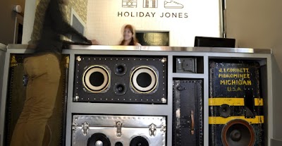 Photos of Holiday Jones Chicago Hostel
