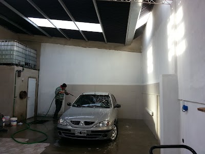 Photos of "Wash Me 2" Car Wash