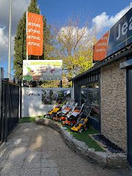 Photo n°12 de Motoculture Jeanselme à Bouc-Bel-Air (Service de réparation de tondeuses à gazon)