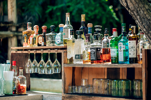 Orquidea Restaurant & Pool Bar