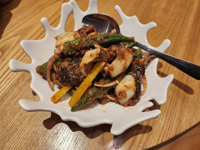 Shin Yeh Shiao Ju (Nangang) by null