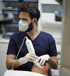 Photo n°6 de Docteur Bertrand BONIN : Dentiste Esthétique , Clinique BT Smile à Toulouse (Dentiste cosmétique)