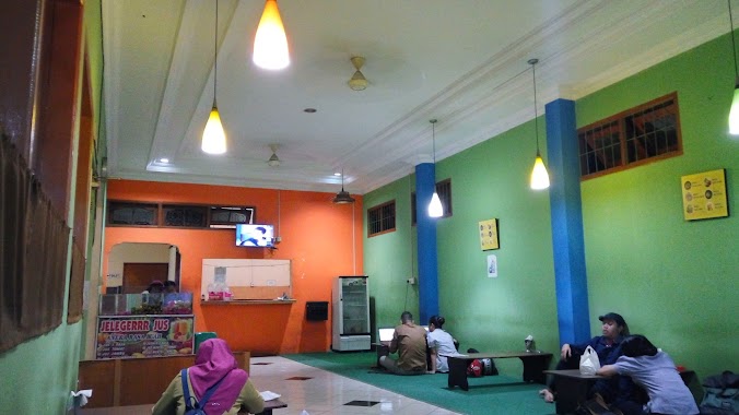 Warung Ketan Susu, Author: Banana Ceri