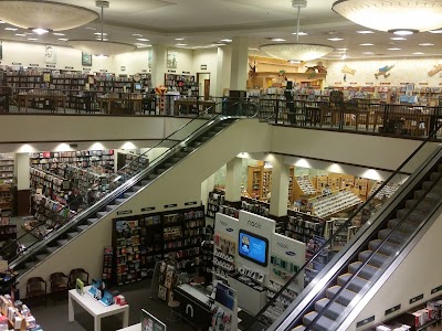 Photos of Barnes & Noble Booksellers Ventura