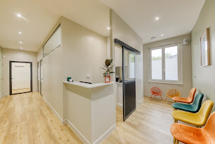 Photo n°3 de Docteur Maud Dujon à Versailles (Dentiste pédiatrique)