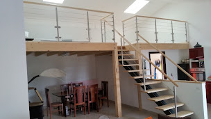 Photo n°5 de Menuiserie Rainaud Nicolas - Charpente - Aménagement - Isolation, Talmont-Saint-Hilaire à Talmont-Saint-Hilaire (Atelier de menuiserie)