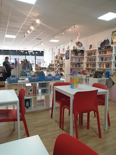 Bear Hunt Books and toys - Thumbnail