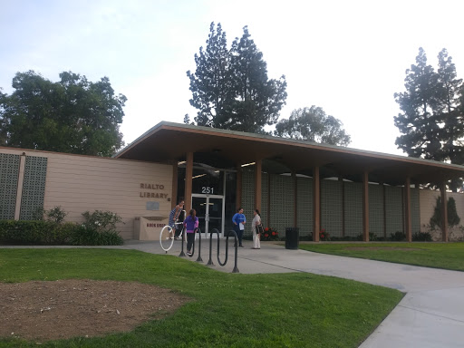 Rialto Library Logo
