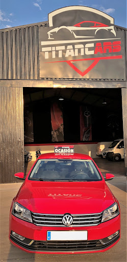 TitanCars - Visual