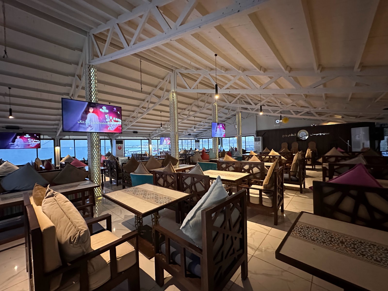 مطعم وكافيه شاطئ الدولفين - صورة 3