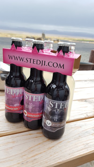 Photos of Ste&eth;ji