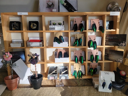 Purple Hippo Boutique Gallery - Canada