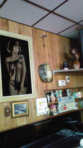 Buzz's Tavern - Visual