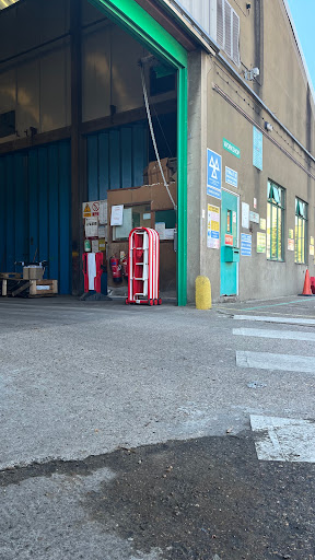 Wandsworth Council MOT Test Centre Gallery - United Kingdom