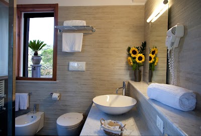 Photos of Queen Hotel S.r.l