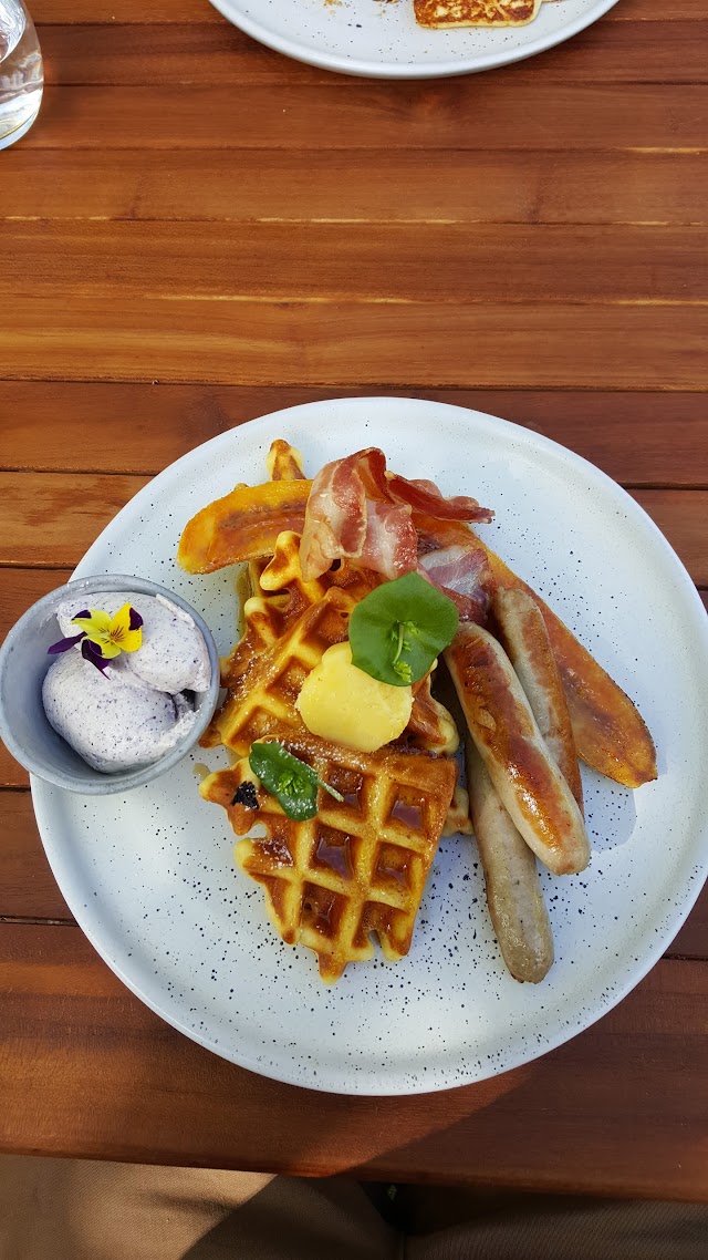 Akarua Wines & kitchen by Artisan