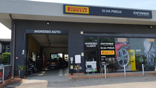 GI.GA PNEUS SNC DI GIRELLI LORIS E C. - Driver Center Pirelli
