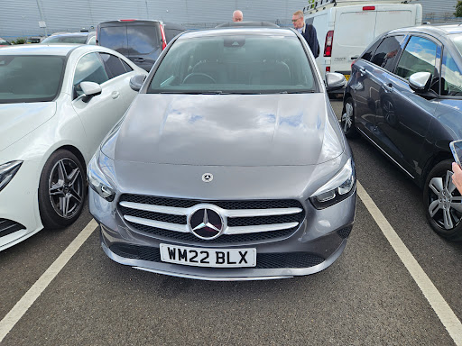 Budget Car Hire - London Heathrow Airport T2, T3 and T4 - Thumbnail