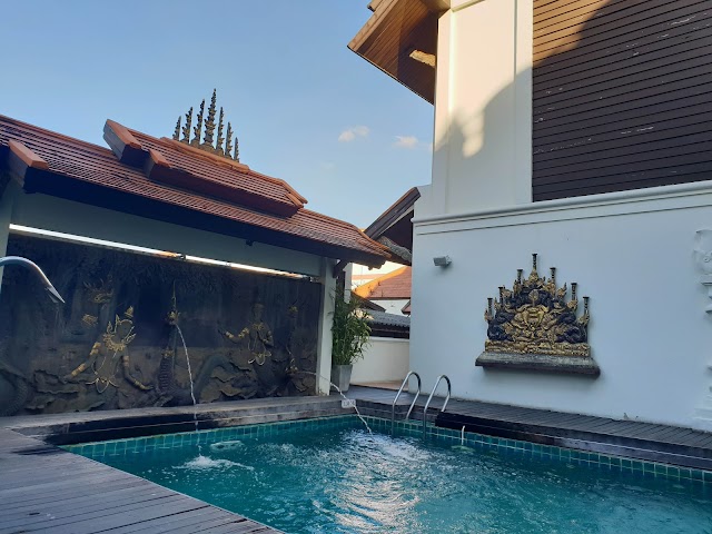 De Naga Hotel