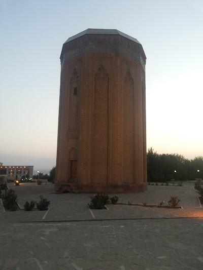 Photos of Momina Khatun Mausoleum