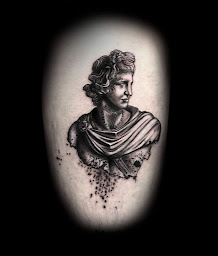 Photo n°18 de Redmoon Tattoo à Rodez (Tatoueur)