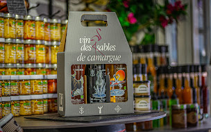 Photo n°19 de Epicerie - Bio- Caviste- Producteur Vin des sables - Mas des Jeux- à Aigues-Mortes (Caviste)