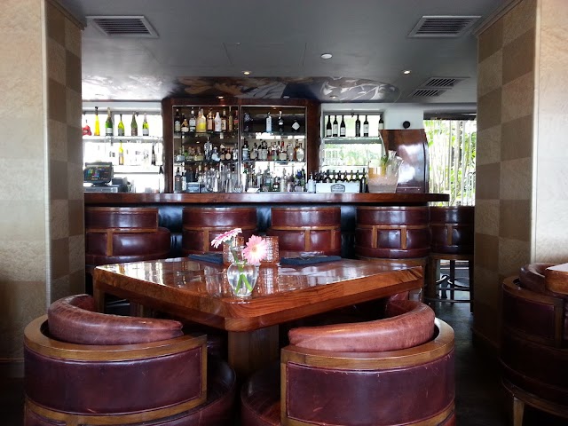 Dining Room at The Shangri-La Hotel