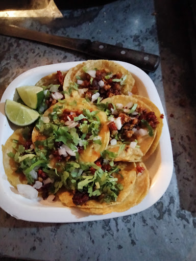 Tacos y Cena dorada Emily - Thumbnail