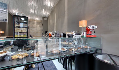 Chez Désirée // Café & Bar à Vin