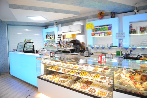 Bar Pasticceria Gelateria "Grande Puffo" - Italy