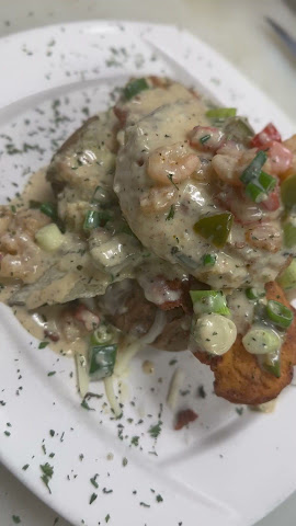 PEEWEE'S CRABCAKES by null