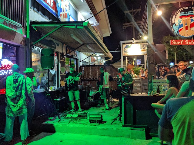 Sharky’s Sports Bar