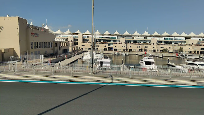W Abu Dhabi - Yas Island by null