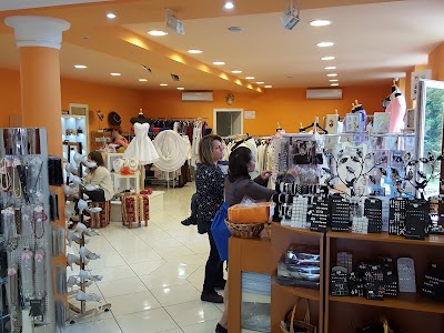Photos of Kati Salon Wedding Dresses