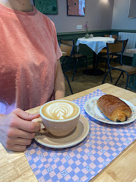 Photo n°32 de Sœurs - café fleuri à Caen (Magasin d'ameublement et de décoration)