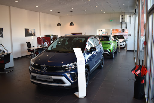 Perrys Sittingbourne Vauxhall - Thumbnail