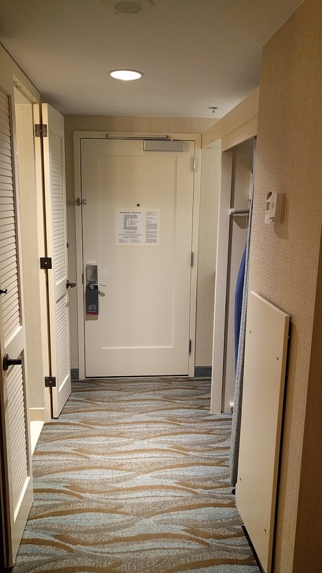 Crowne Plaza Redondo Beach And Marina