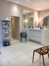 Photo n°3 de Centre Victoire à Toulon (Service de détatouage)