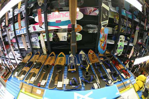 Salty Peaks Snowboard Shop - Thumbnail