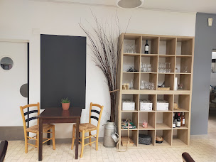 Photo n°27 de Le Commerce (Bar - snack, Epicerie - Dépôt de Pain - Jeux - Pizza à emporter) à Tréméoc (Pizzas à emporter)