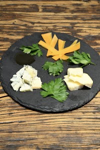 Dining＆Bar Re；st（ダイニングバーリスト）